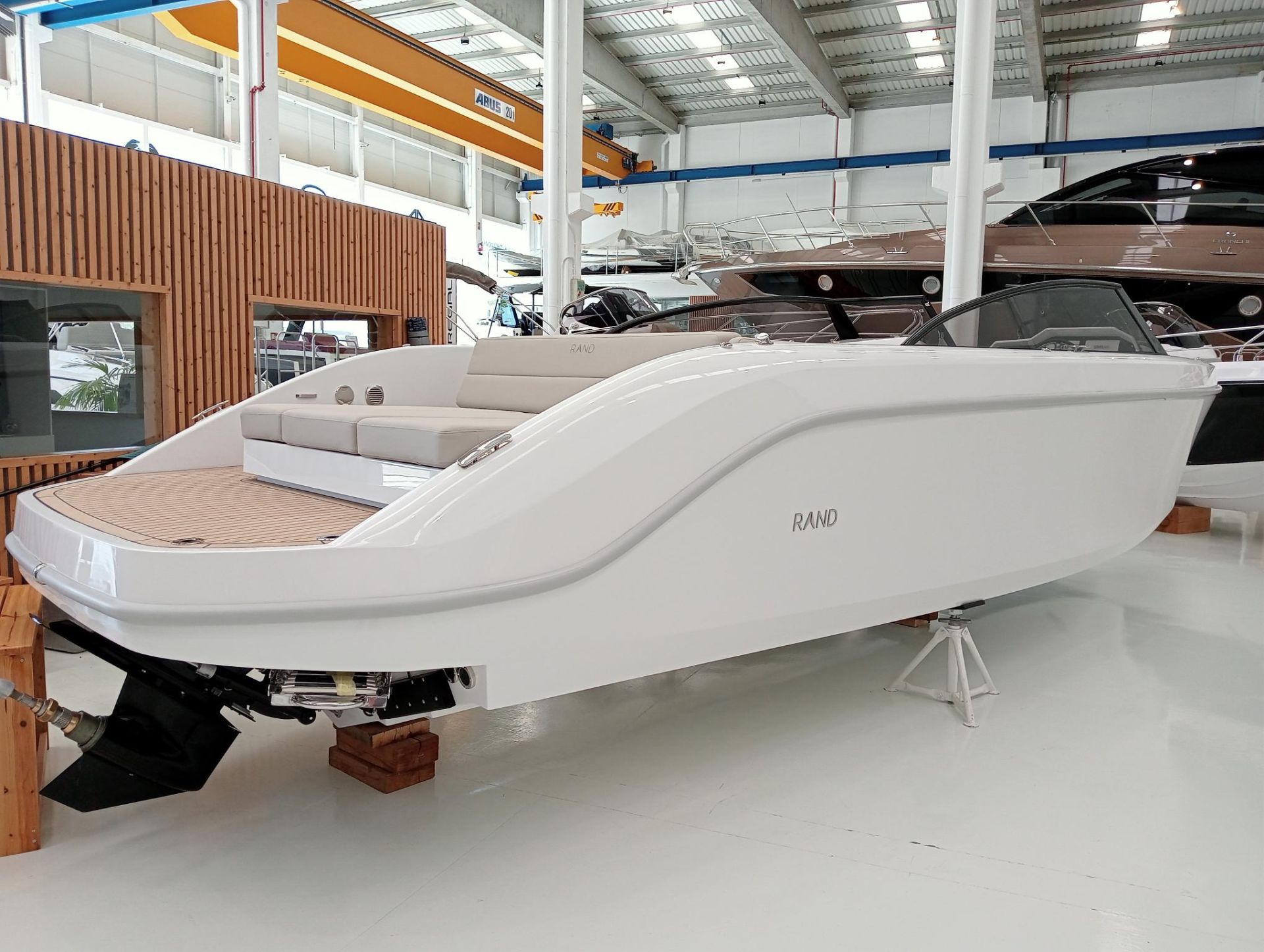 RAND LEISURE 28