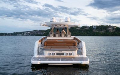Regal 38 Surf