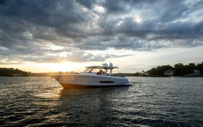 Regal 38 Surf