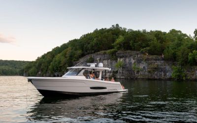 Regal 38 Surf