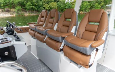 Regal 38 Surf
