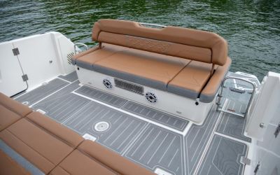 Regal 38 Surf