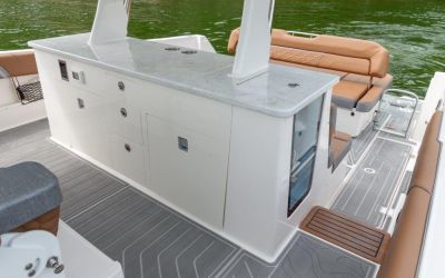 Regal 38 Surf