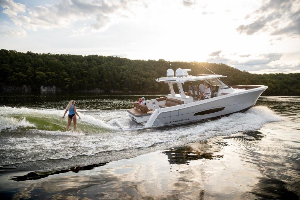 Regal 38 Surf