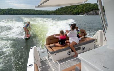 Regal 38 Surf