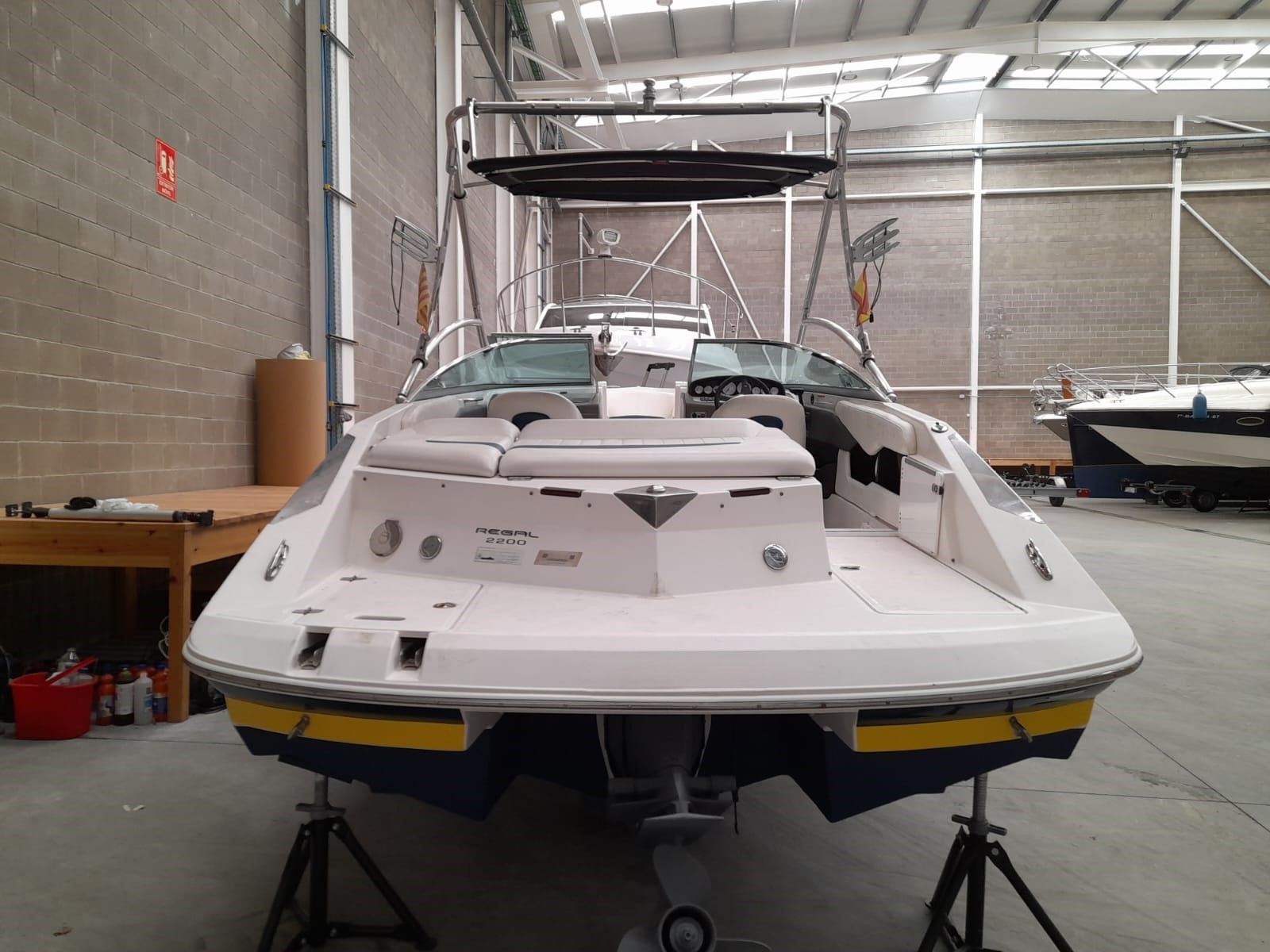 REGAL 2200