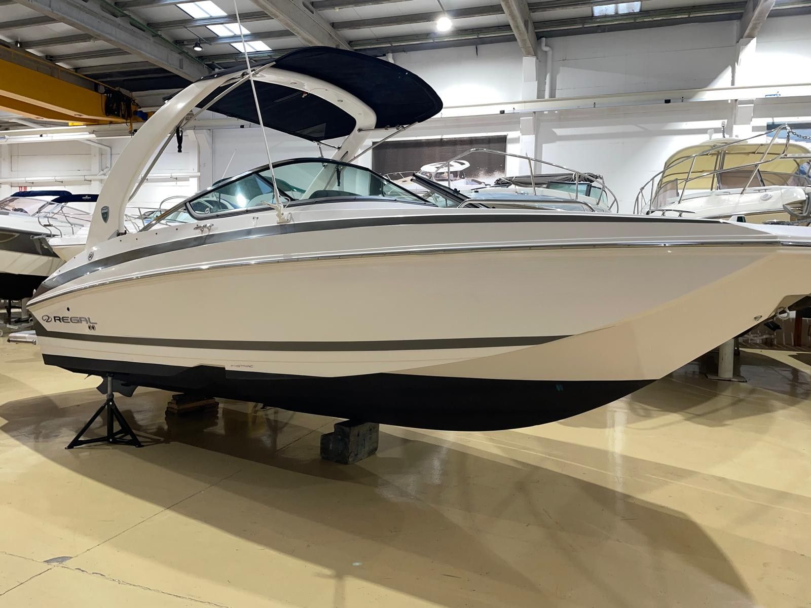 REGAL 24 FASDECK