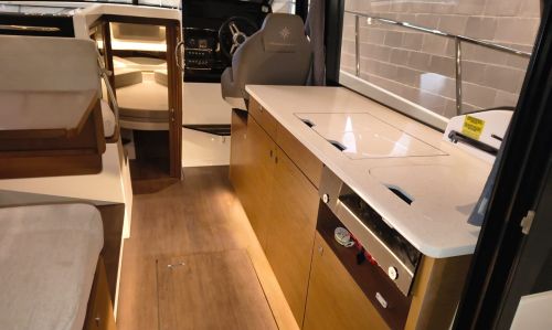 JEANNEAU MERRY FISHER 1095 FLY