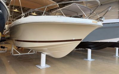 JEANNEAU CAP CAMARAT 635 STYLE