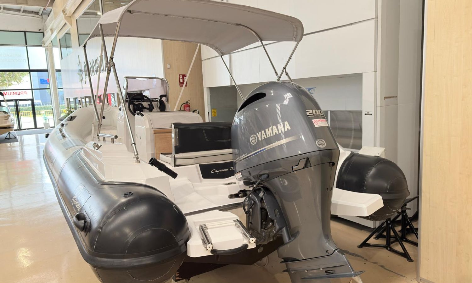 RANIERI CAYMAN 23 SPORT