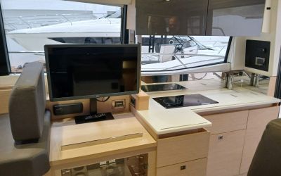 PRESTIGE YACHTS 420
