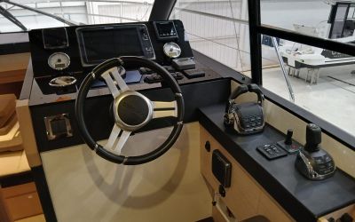  PRESTIGE YACHTS 420