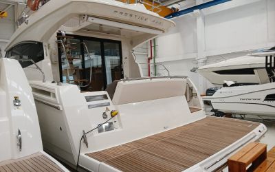  PRESTIGE YACHTS 420