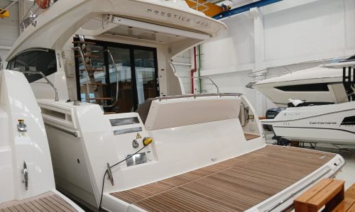  PRESTIGE YACHTS 420