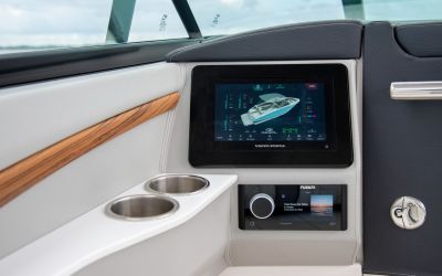 Regal LS9 Surf - Ultimate