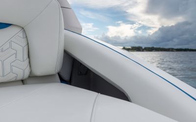 Regal LS9 Surf - Ultimate