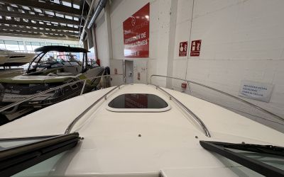 SEA RAY 240 SUN SPORT
