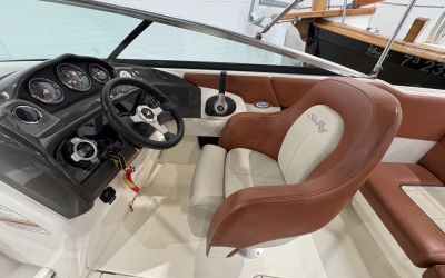 SEA RAY 240 SUN SPORT