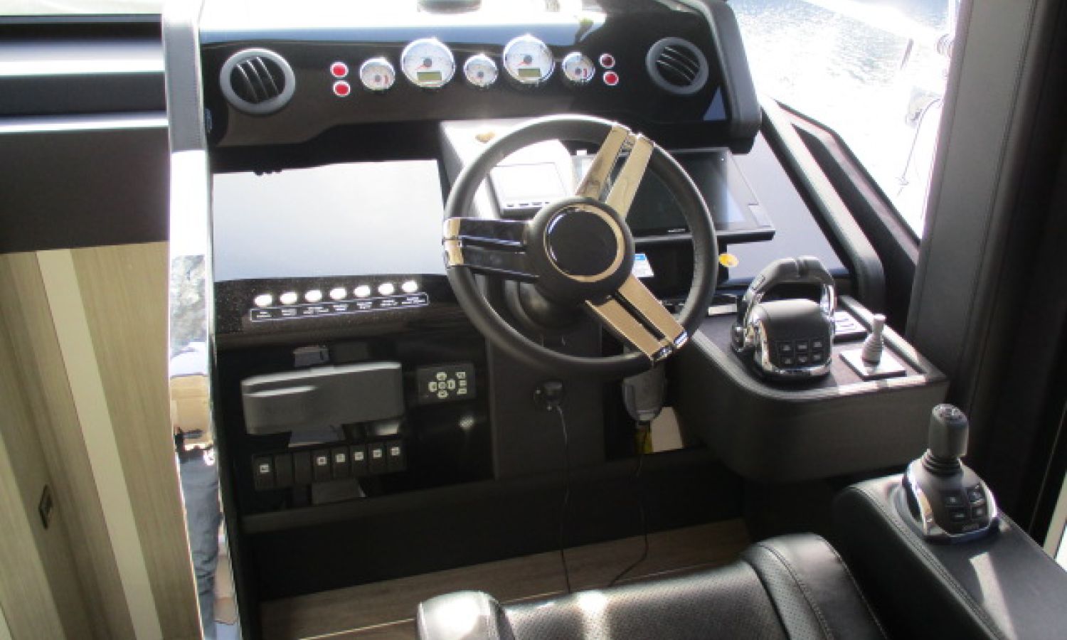 ¡CRANCHI E 52 F EN STOCK!