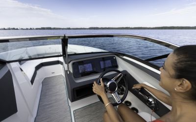 Regal LS4 Surf