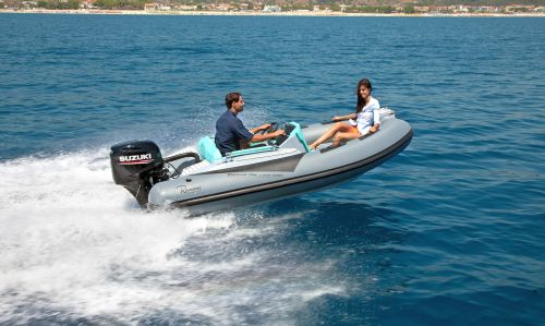 Ranieri Cayman One Luxury Tender